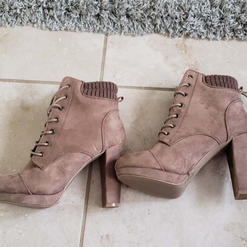 Heeled booties
